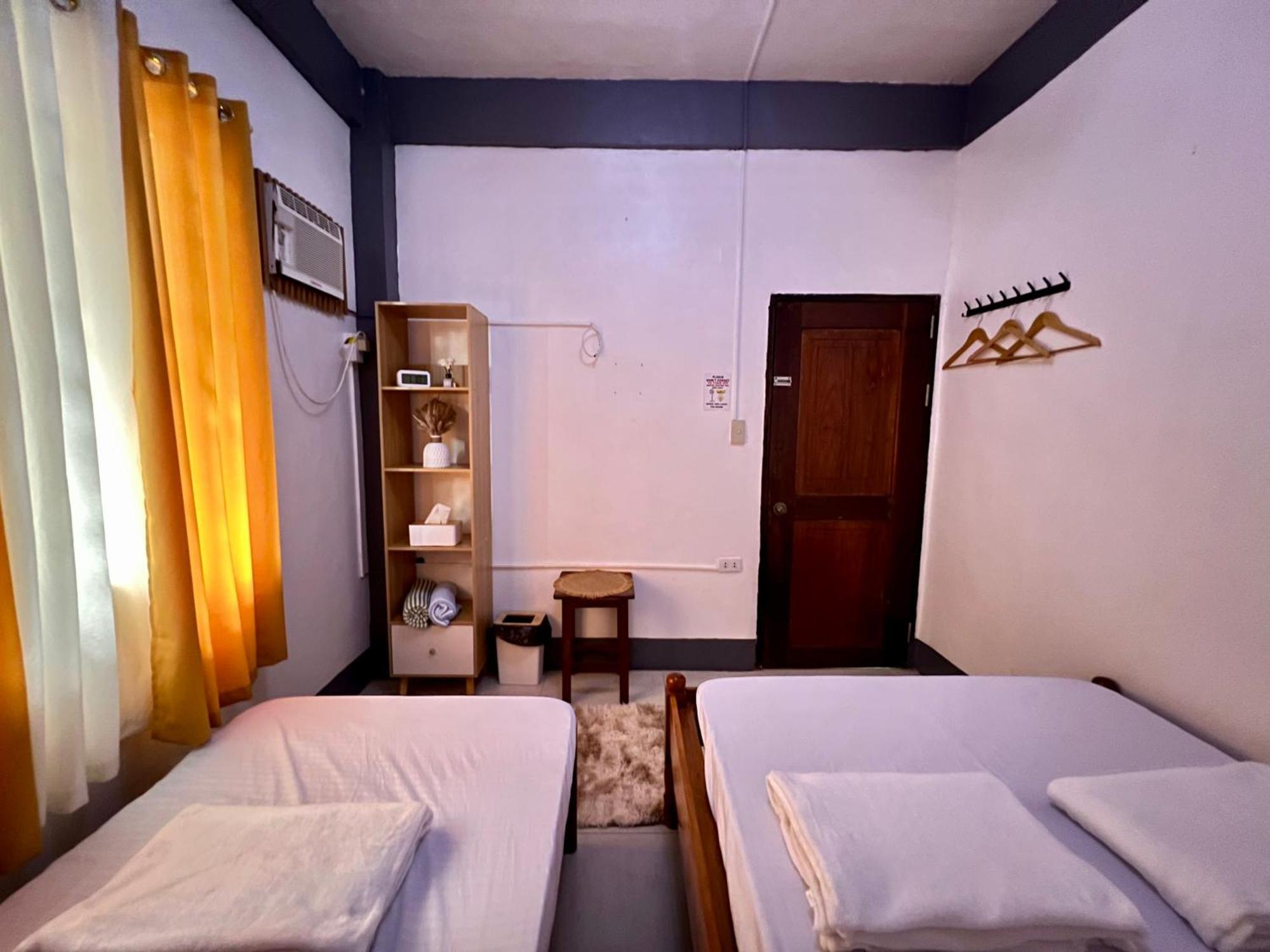 Eighty8 Tourist Inn Coron Eksteriør bilde